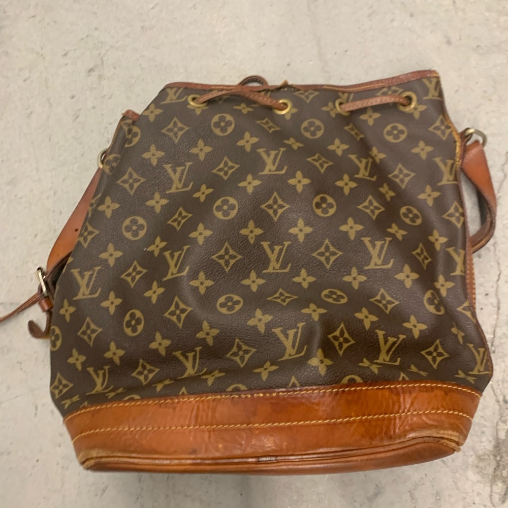 Vintage Louis Vuitton large drawstring Noe bag